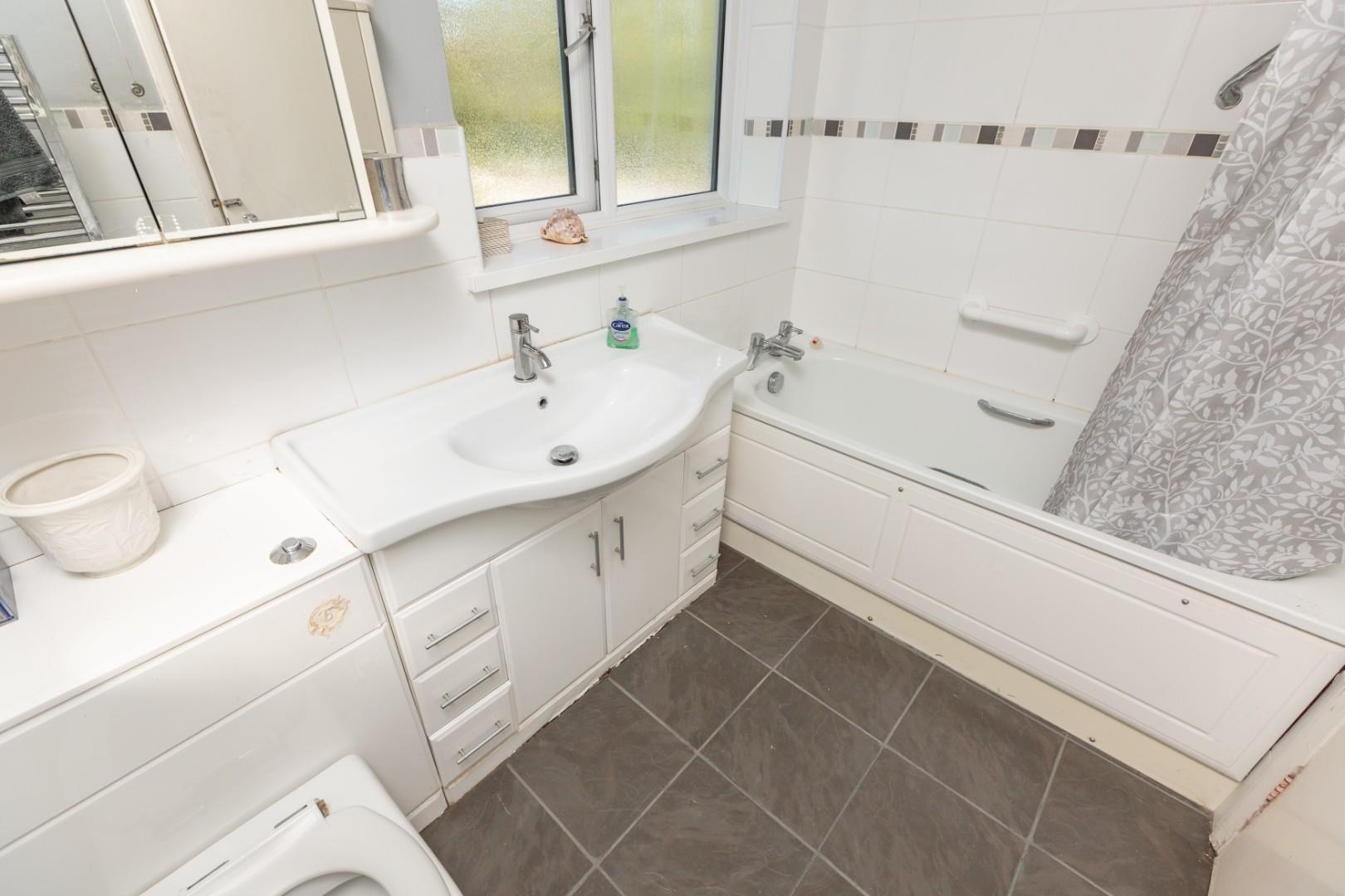 Murton Lane, Newton, Swansea, SA3 4TR